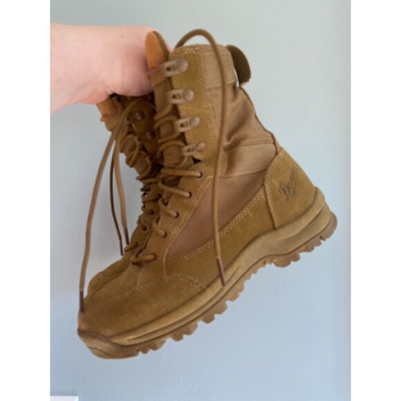 Danner Tanicus 8\